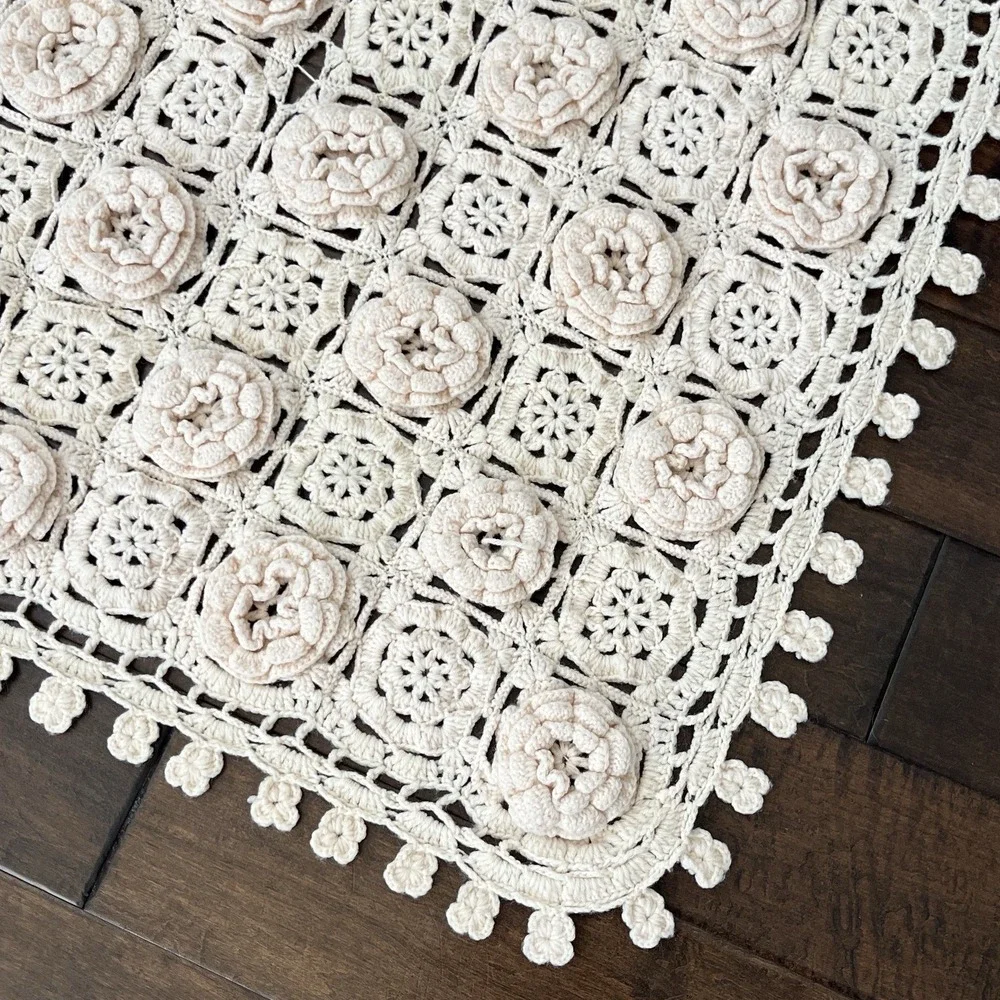 Vintage Crochet Blanket Throw Floral Raised Granny Square Scalloped Beige 61x36